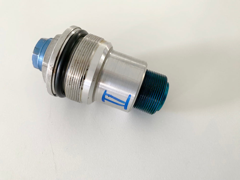 YAMAHA YZF 600 4TV THUNDERCAT Gabel Verschluß Schraube II Stopfen für Standrohr