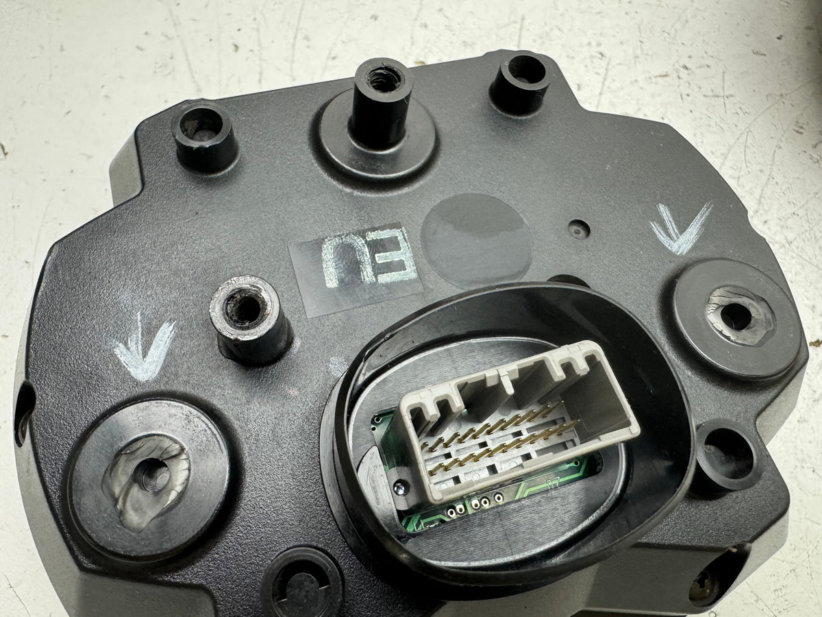 KAWASAKI ZX-10R ZXT00D Tacho Cockpit Instrumente Speedometer Meter 06-07