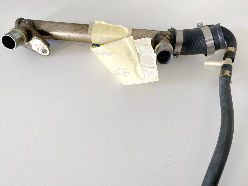 YAMAHA YZF 600 4TV THUNDERCAT Rohr Kühlsystem Stutzen Thermostat -> Zylinderkopf