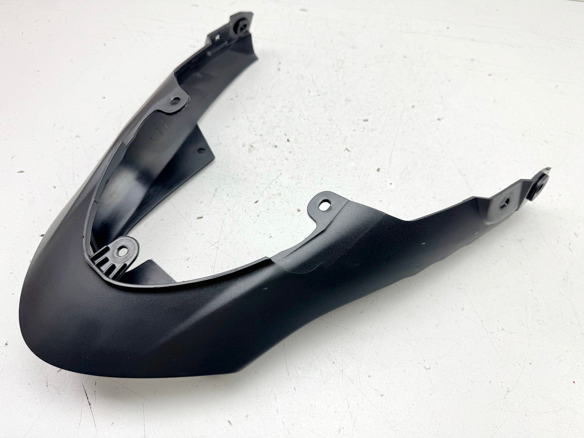 TRIUMPH SPEED TRIPLE 1050R ABS NN01 Tapa central trasera Cubierta Embellecedor