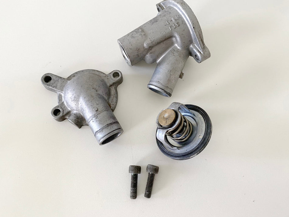 YAMAHA YZF 600 4TV THUNDERCAT Thermostat Thermostatgehäuse