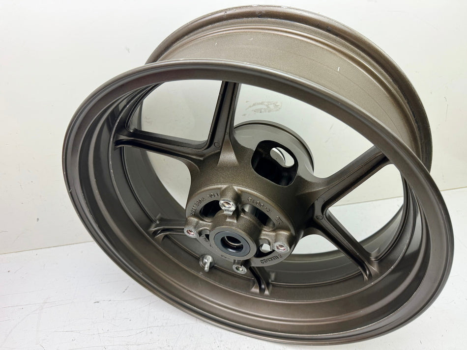 KAWASAKI ZX-10R ZXT00D Felge hinten original Hinterrad J17 x MT 6.00 gold 06-07