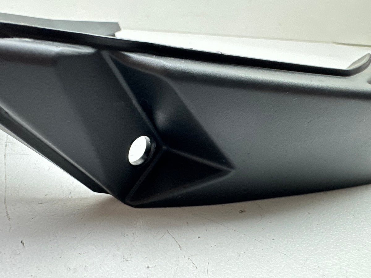 TRIUMPH SPEED TRIPLE 1050 R ABS NN01 Verkleidung Bug mitte Abdeckung Bugspoiler
