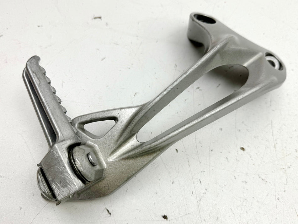KAWASAKI ZX10R ZXT00D Fußrastenanlage Sozius rechts Halter Fußraste hinten 06-07