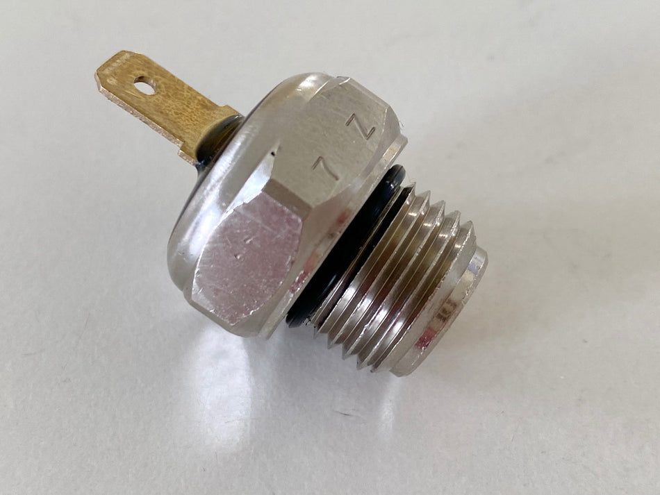 HONDA CBR 1100 XX SC35 Termostato del ventilador del radiador 37760-MT2-003