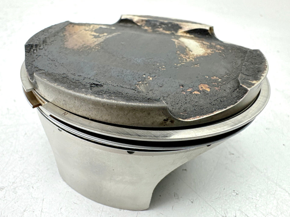 TRIUMPH SPEED TRIPLE 1050 R ABS NN01 Piston I for Engine Cylinder 20500 km