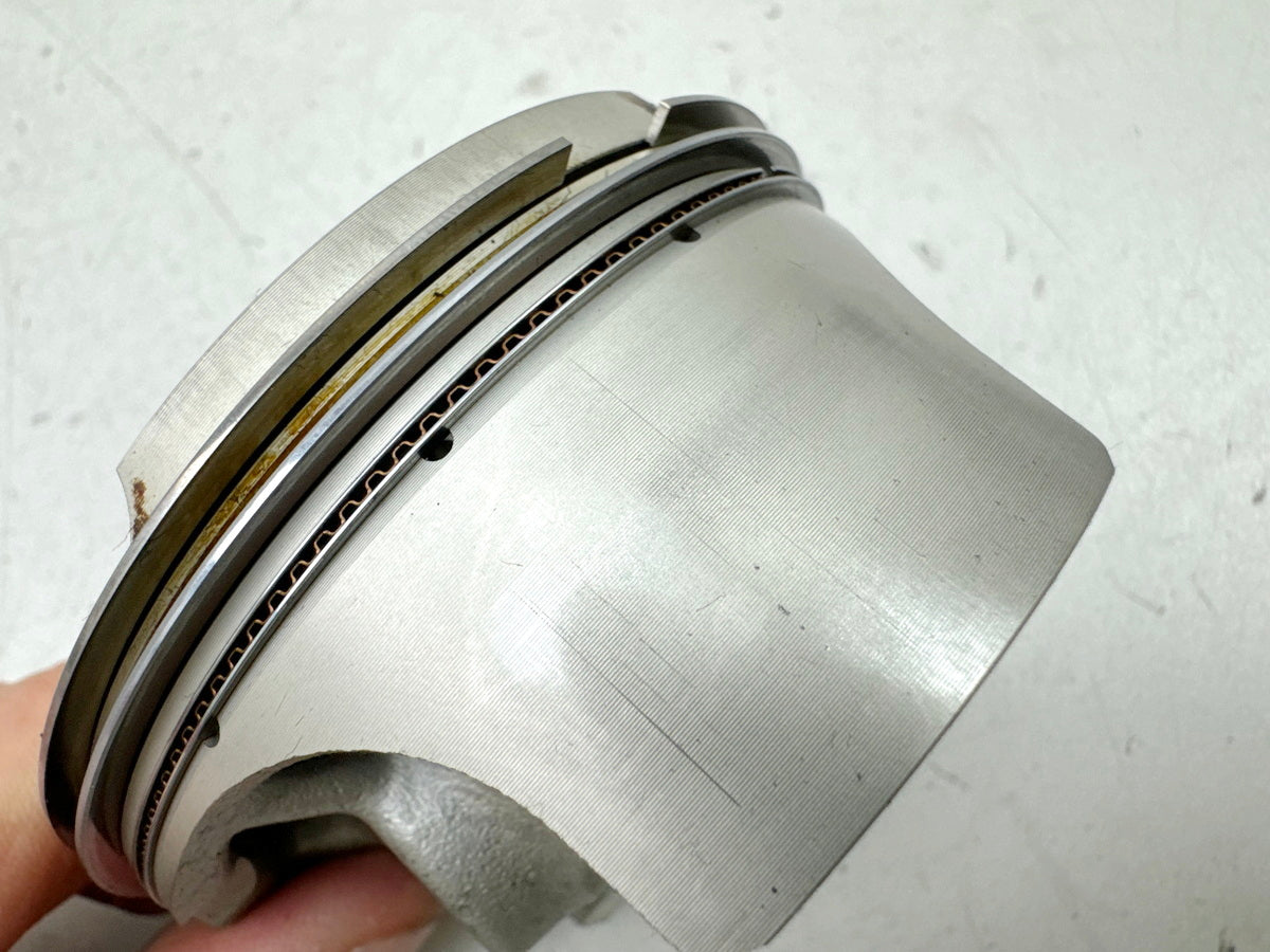TRIUMPH SPEED TRIPLE 1050 R ABS NN01 Pistón II para motor Cilindro 20500 km