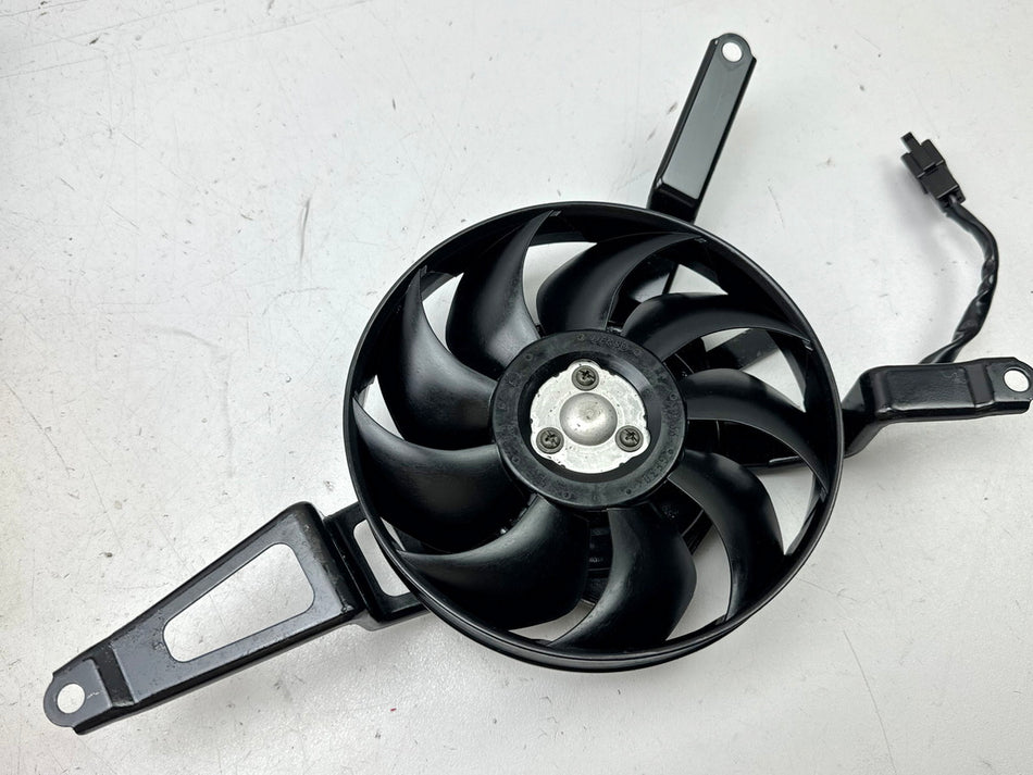 KAWASAKI ZX10R ZXT00D Lüfter Kühler Motor Lüfterrad Flügelrad Kühlerlüfter 06-07