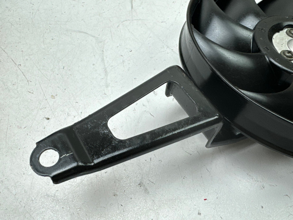 KAWASAKI ZX10R ZXT00D Lüfter Kühler Motor Lüfterrad Flügelrad Kühlerlüfter 06-07