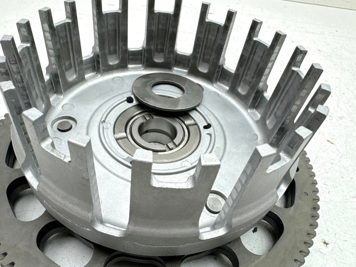 TRIUMPH SPEED TRIPLE 1050 R ABS NN01 Kupplungskorb Kupplung Clutch für Motor