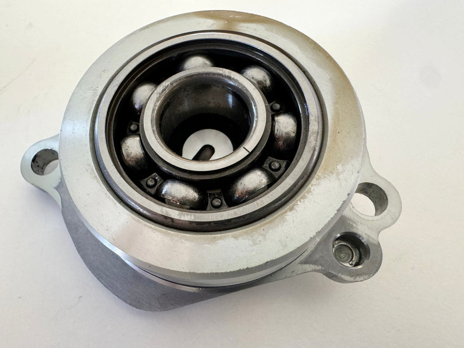 Cárter del motor KAWASAKI ZX-10R ZXT00D Alojamiento del cojinete para eje de transmisión carcasa 06-07