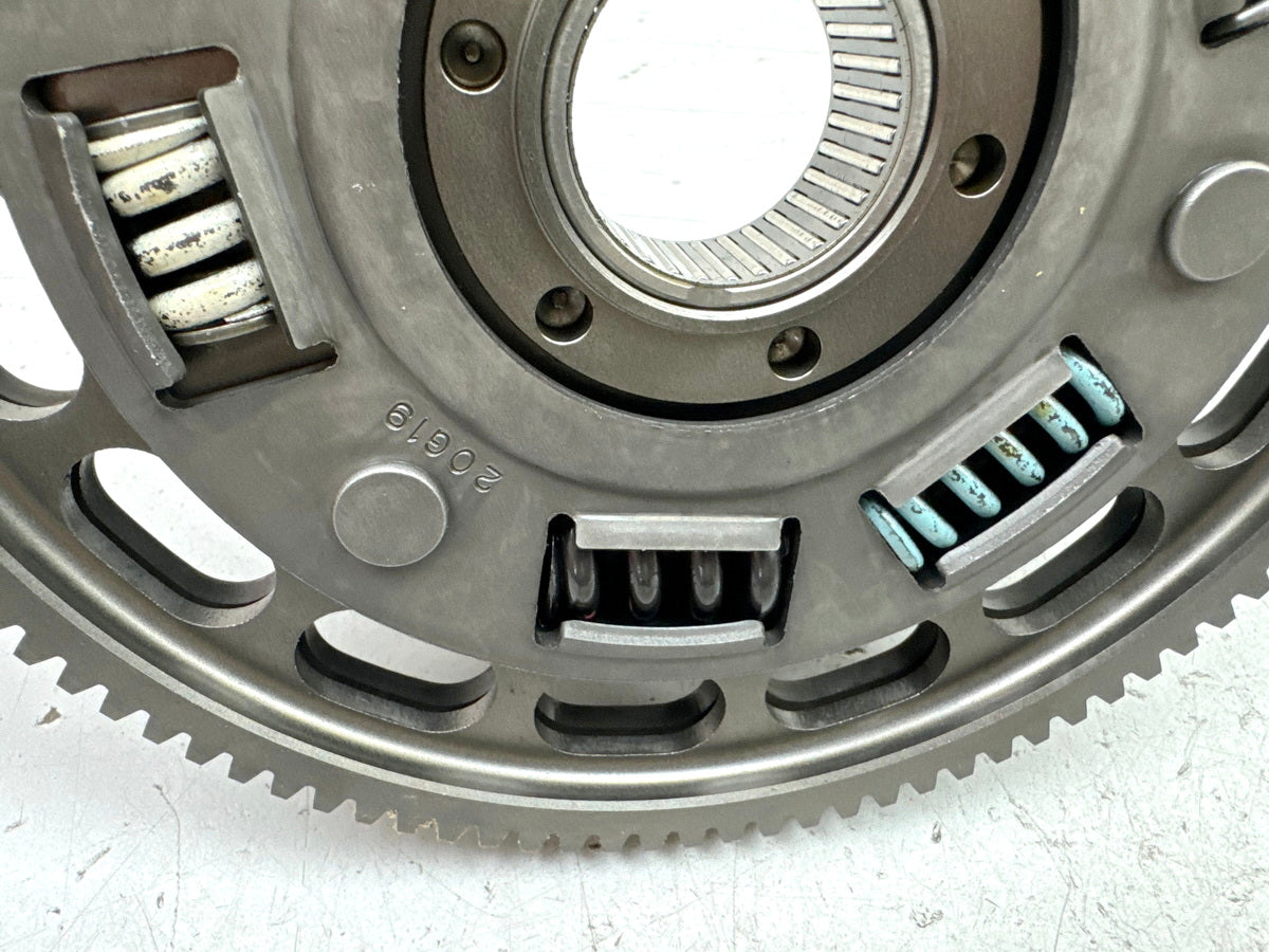 TRIUMPH SPEED TRIPLE 1050 R ABS NN01 Kupplungskorb Kupplung Clutch für Motor