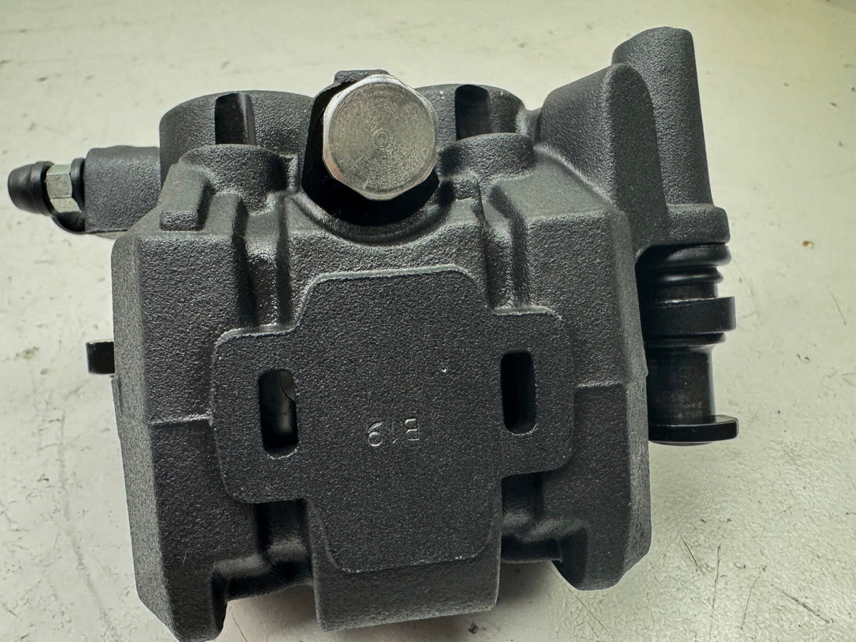 TRIUMPH SPEED TRIPLE 1050 R ABS NN01 Bremssattel hinten Bremskolben Bremsklötze