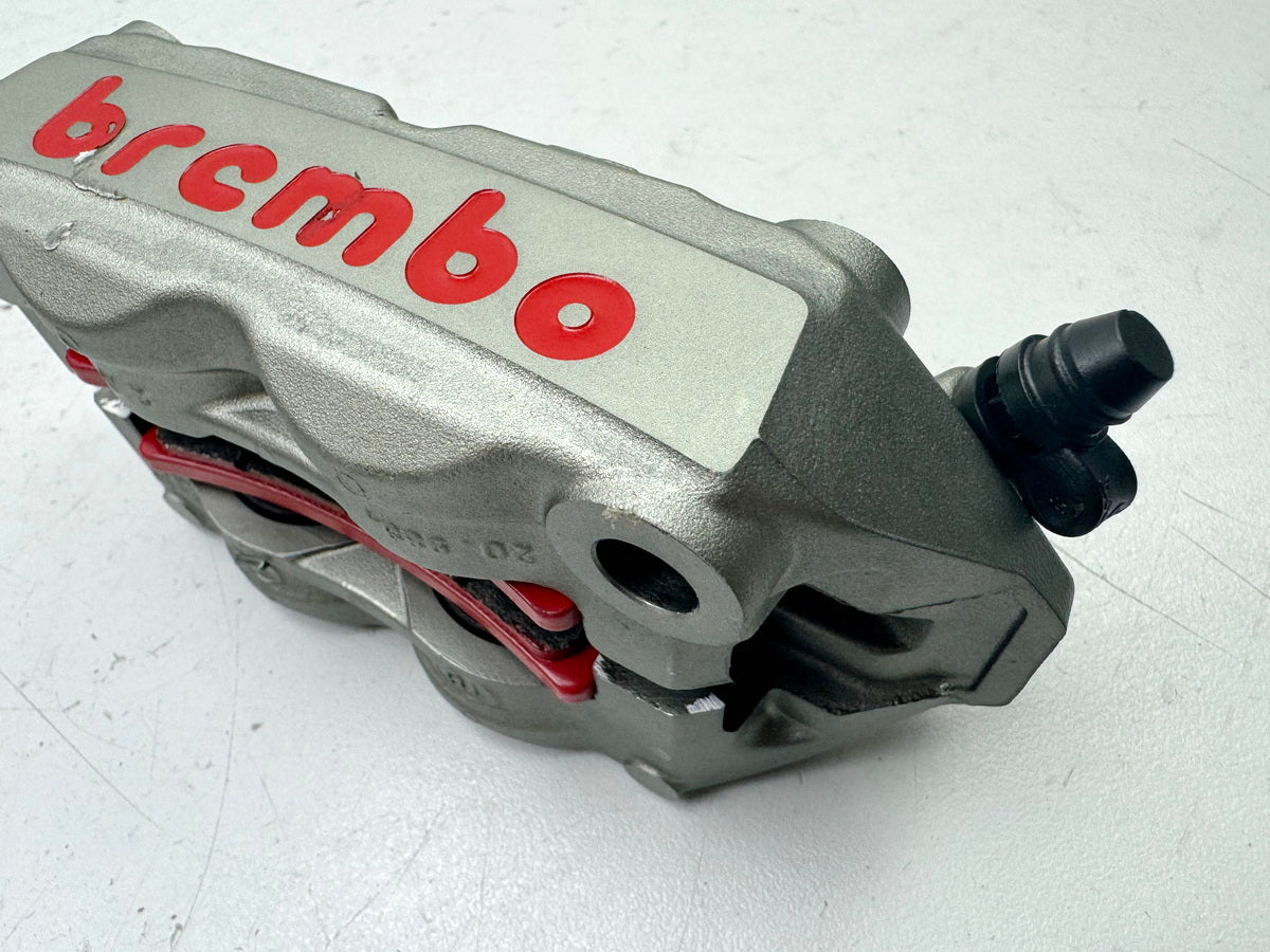 TRIUMPH SPEED TRIPLE 1050 R ABS NN01 Brake caliper front Brembo M4 left right
