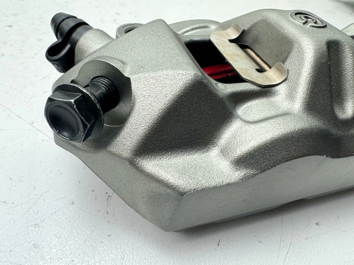 TRIUMPH SPEED TRIPLE 1050 R ABS NN01 Brake caliper front Brembo M4 left right