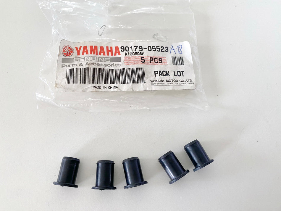 YAMAHA FZ MT TDM XJ XT YP YZF original Mutter Gummimutter Windschild 5 Stück NEU