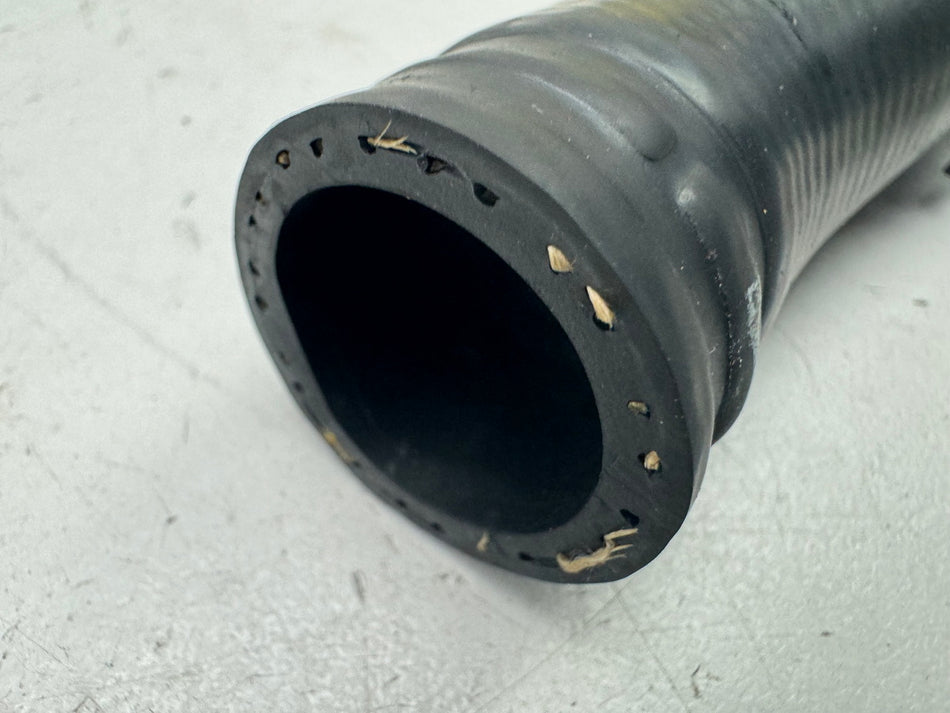 TRIUMPH SPEED TRIPLE 1050R ABS NN01 Radiator Hose Water Pump to Engine Cylinder