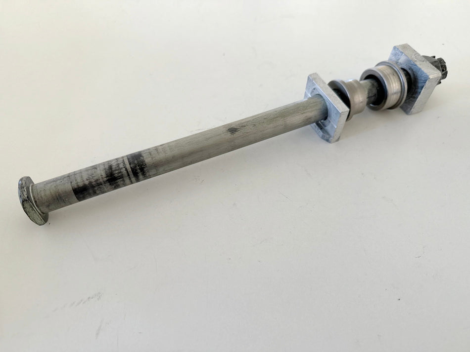KAWASAKI ZX10R ZXT00D Steckachse hinten Achse Distanzhülsen Mutter für Felge 06-07