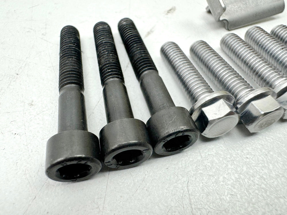 TRIUMPH SPEED TRIPLE 1050 R ABS NN01 Screws Stator Cover Engine Cover