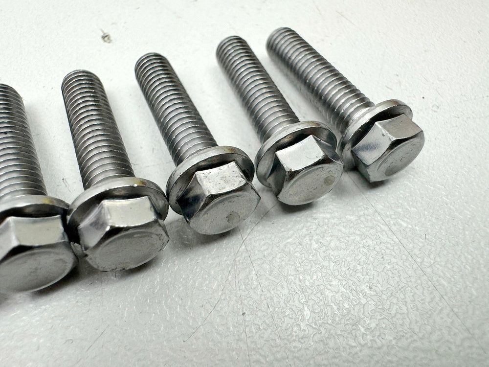 TRIUMPH SPEED TRIPLE 1050 R ABS NN01 Screws Stator Cover Engine Cover