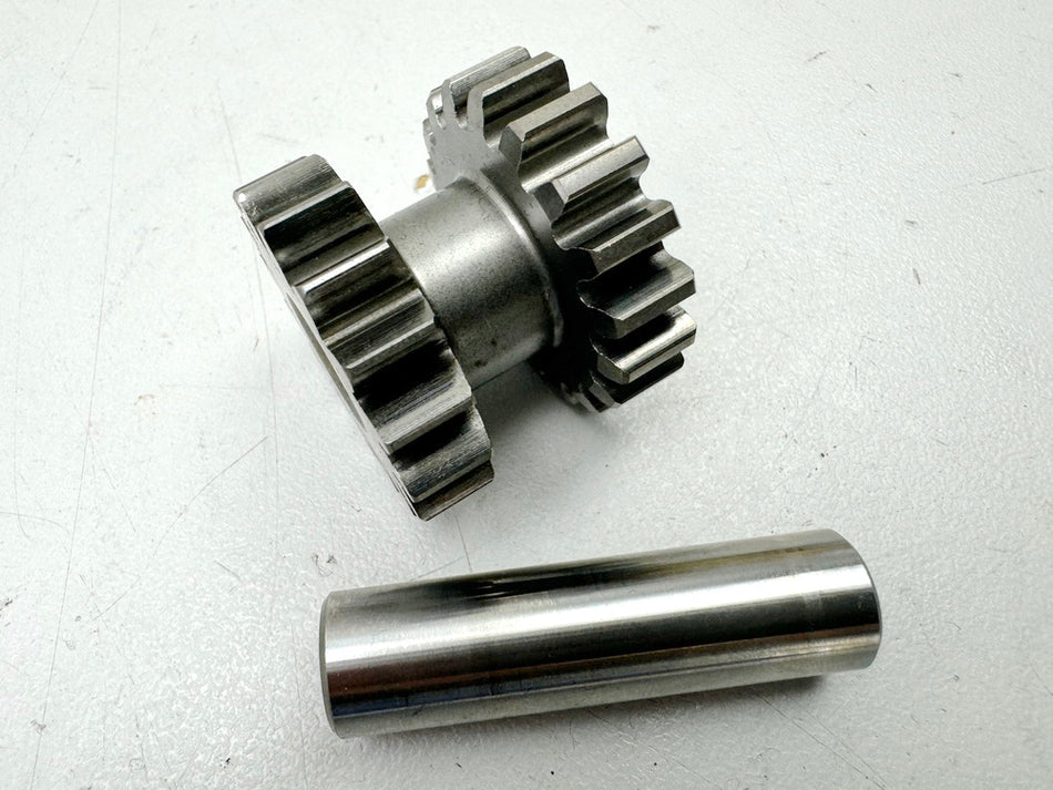 TRIUMPH SPEED TRIPLE 1050 R ABS NN01 Starter Idler Gear for Engine