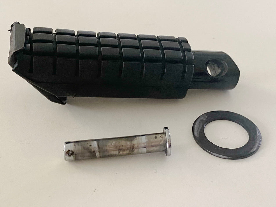 HONDA NTV 650 RC33 REVERE Reposapiés trasero izquierdo para el pasajero