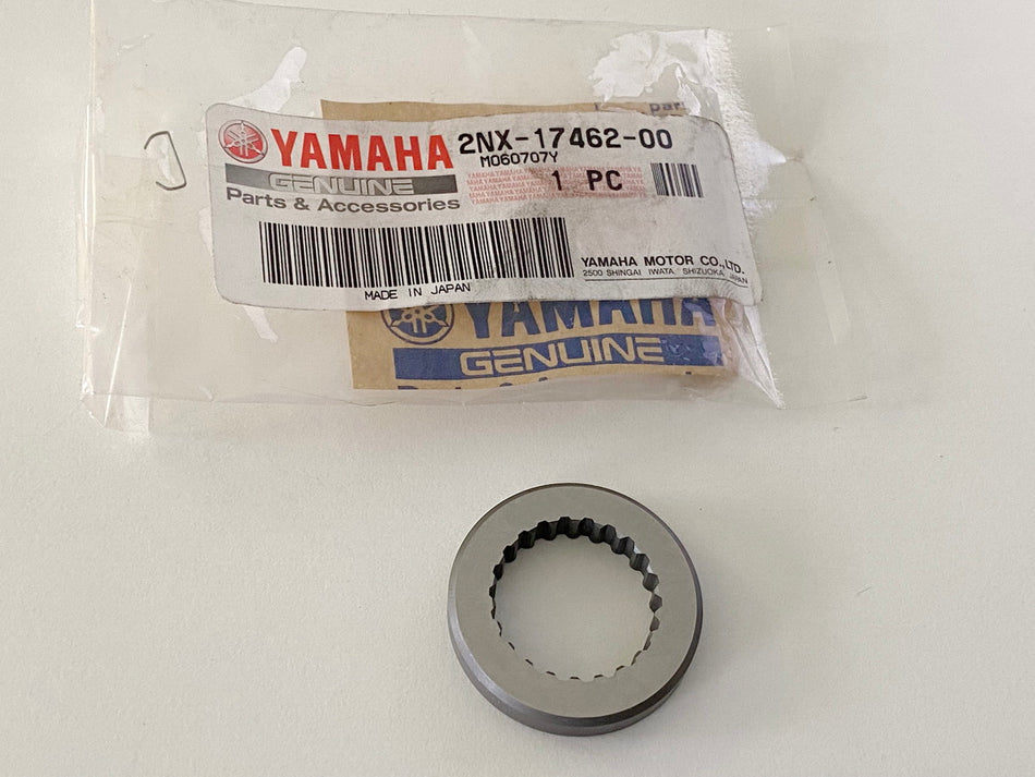 YAMAHA SRX400 SRX600 original Distanzhülse Getriebe Ritzel Buchse - NEU