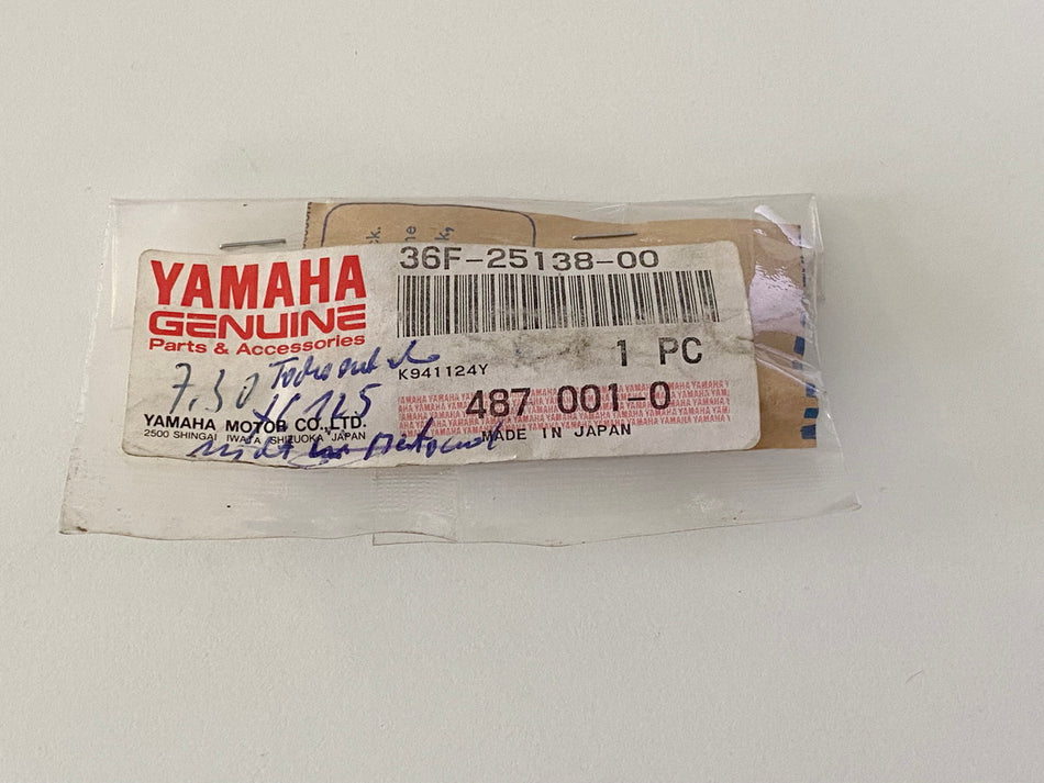 YAMAHA XC125 Beluga Cygnus original Gear Instrument Driver Speedometer Shaft NEW