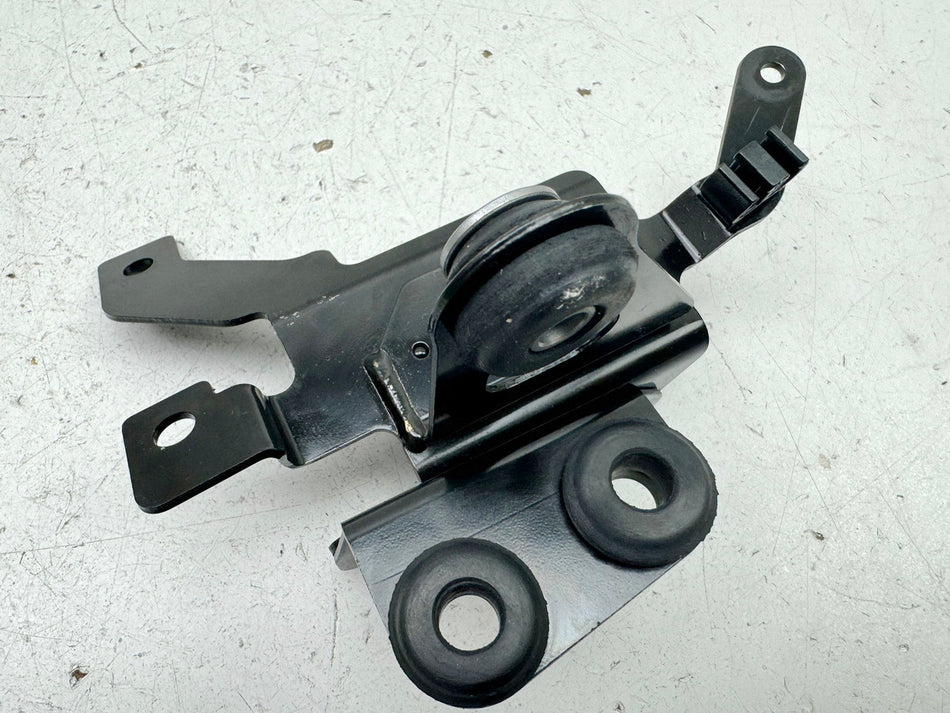 TRIUMPH SPEED TRIPLE 1050 R ABS NN01 Bracket ABS Pump Carrier Mounting Plate
