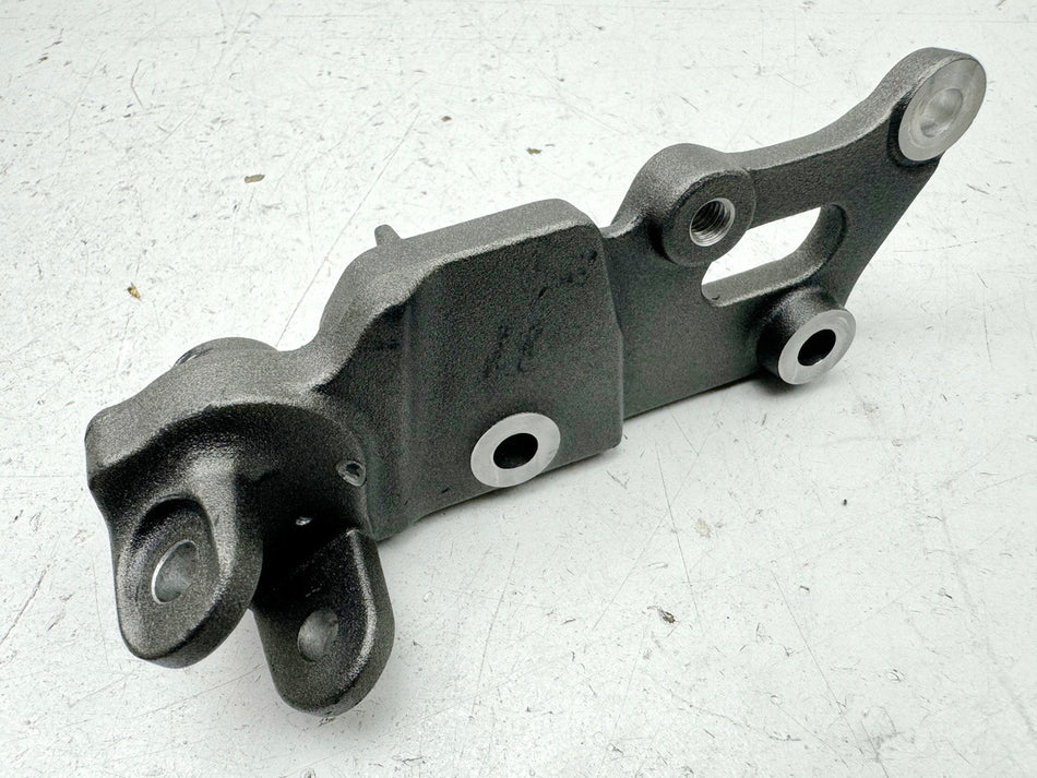 TRIUMPH SPEED TRIPLE 1050R ABS NN01 Footpeg Holder Rider right footpeg plate