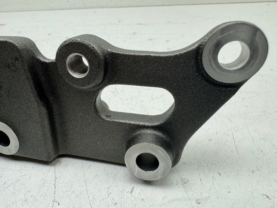 TRIUMPH SPEED TRIPLE 1050R ABS NN01 Footpeg Holder Rider right footpeg plate