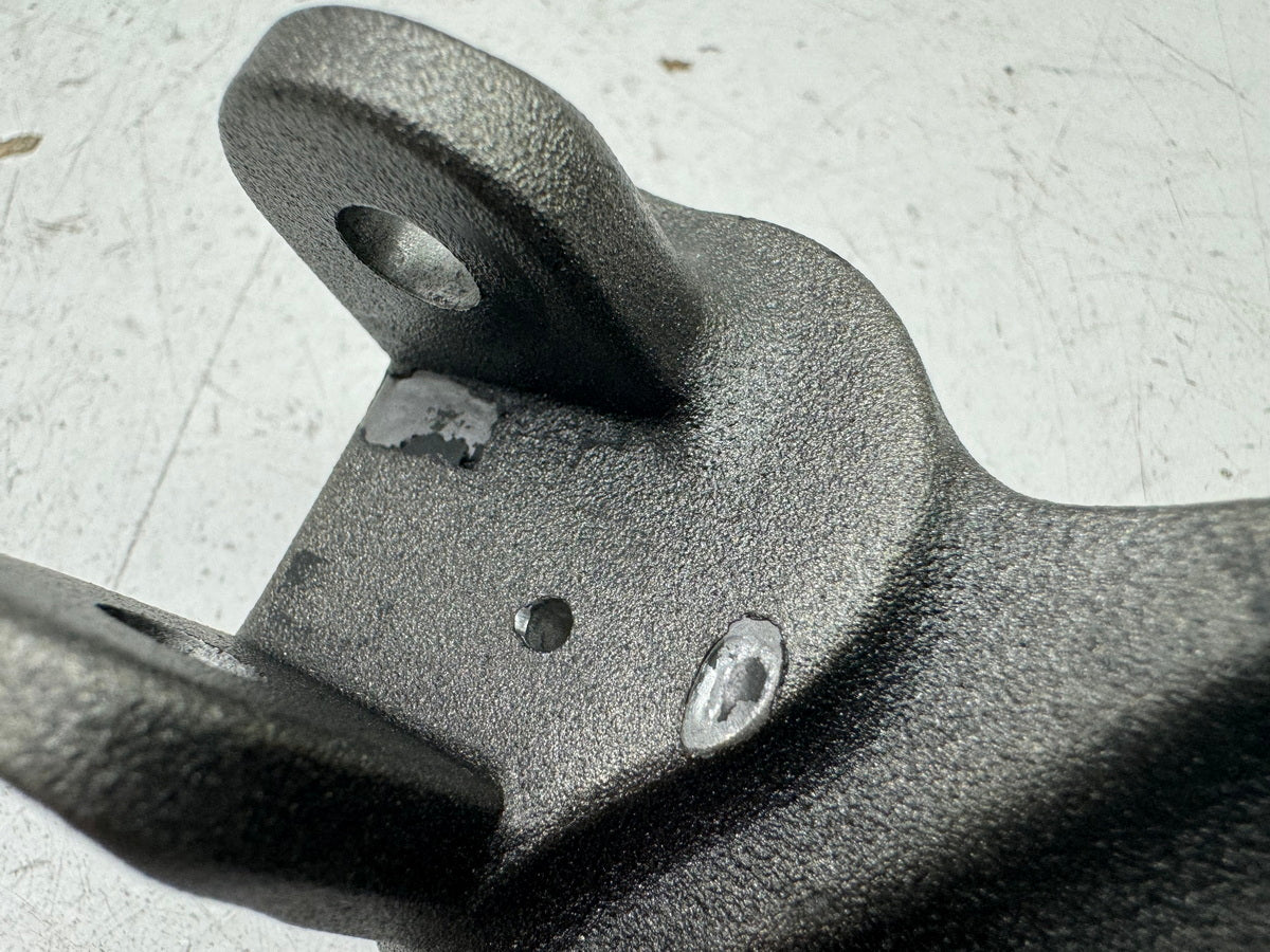 TRIUMPH SPEED TRIPLE 1050R ABS NN01 Footpeg Holder Rider right footpeg plate