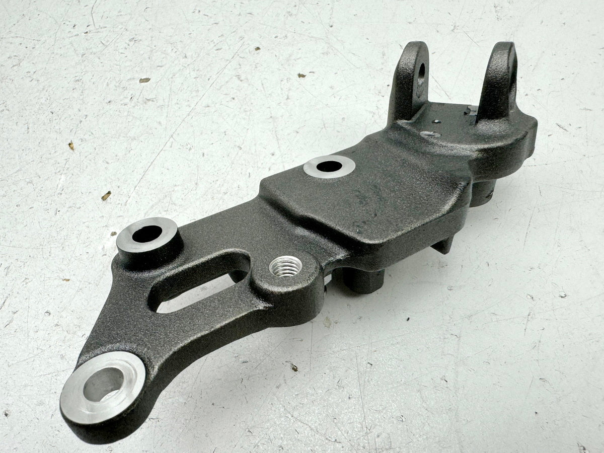TRIUMPH SPEED TRIPLE 1050R ABS NN01 Footpeg Holder Rider right footpeg plate