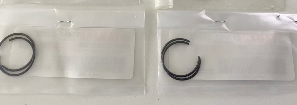 YAMAHA BT MT XV XVS YFM Original Circlip Piston Pin 2 Sets of 2 Pieces NEW