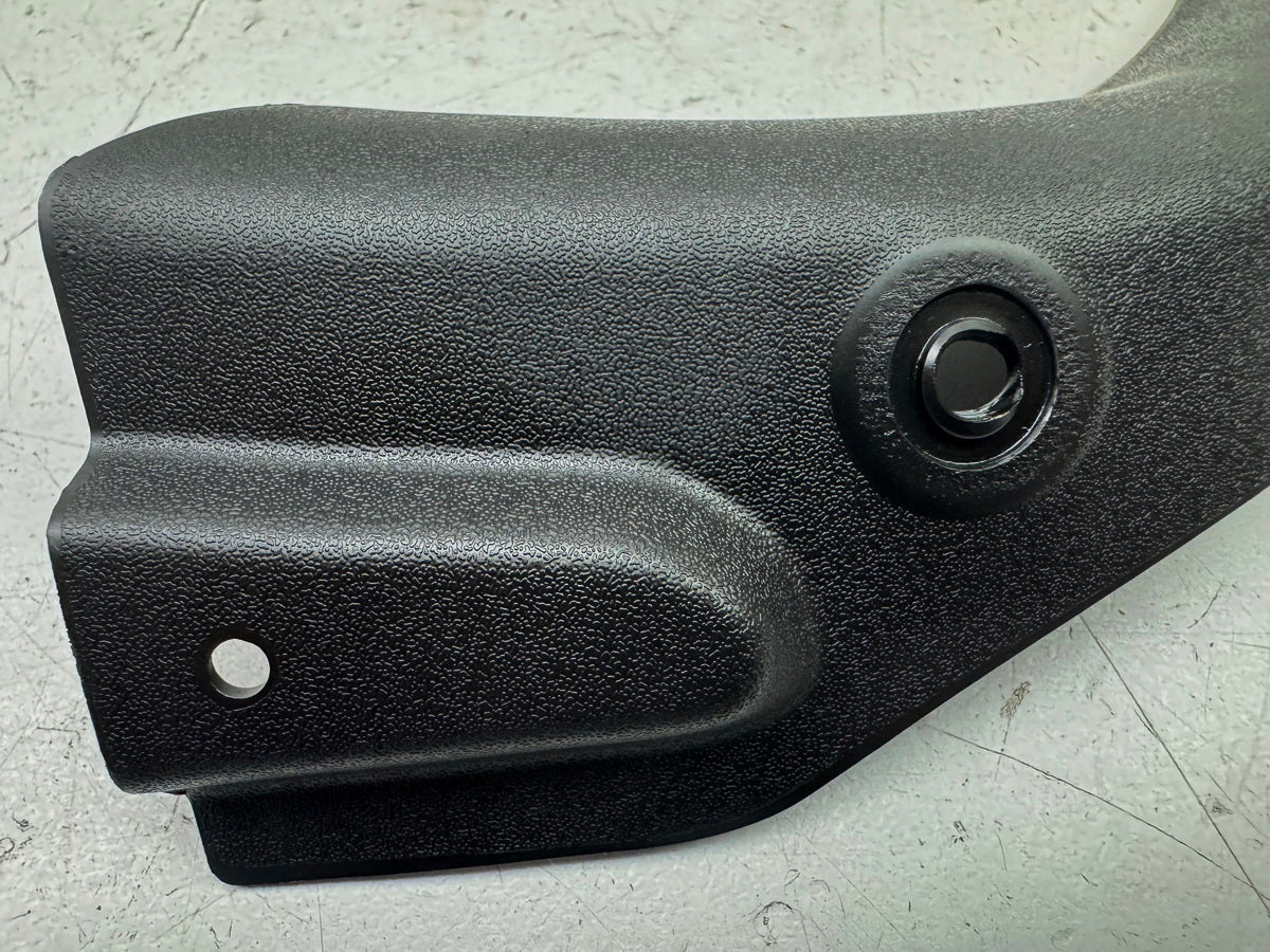 TRIUMPH SPEED TRIPLE 1050 R ABS NN01 Inner Right Radiator Cover Trim