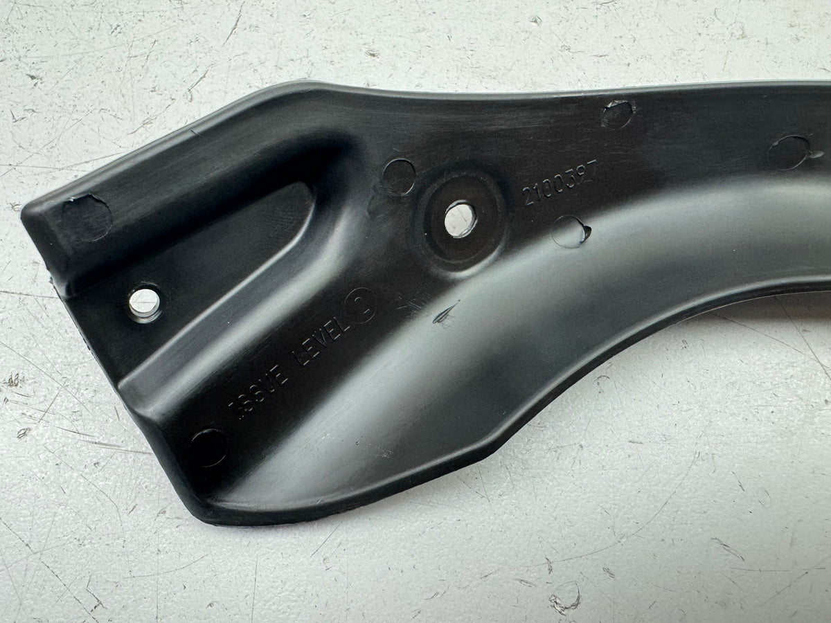 TRIUMPH SPEED TRIPLE 1050 R ABS NN01 Inner Right Radiator Cover Trim