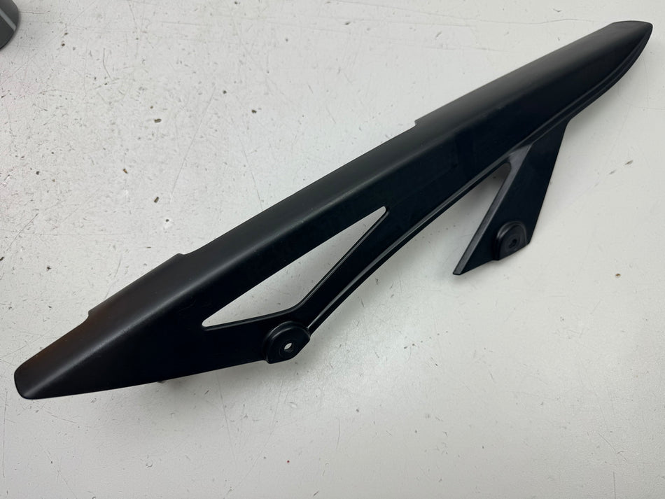 KAWASAKI ZX-10R ZXT00D Kettenschutz original Kettenkasten Abdeckung Cover 06-07