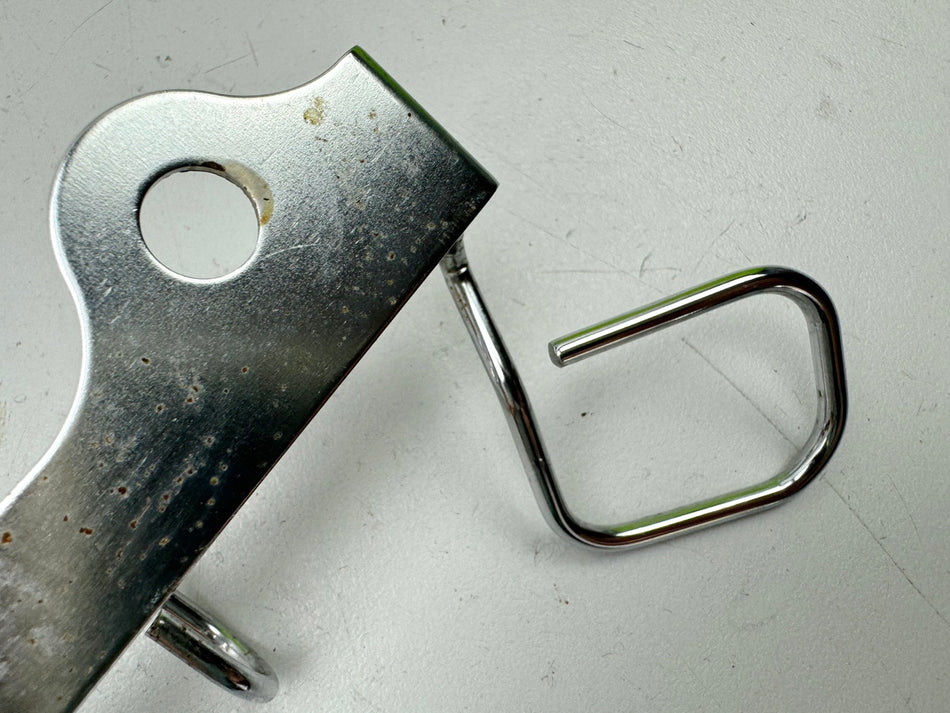 KAWASAKI VN 900 B 11A CLASSIC Halterung Kabel Halteplatte an Gabelbrücke Bügel
