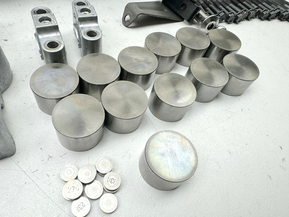 TRIUMPH SPEED TRIPLE 1050 R ABS NN01 Cylinder Head Bearing Block Valves for Engine