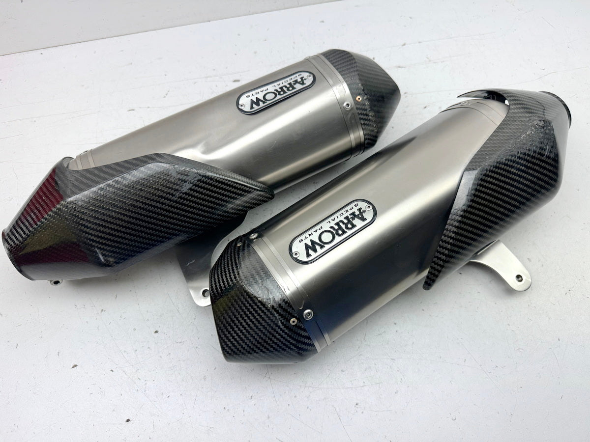TRIUMPH SPEED TRIPLE 1050 R ABS NN01 Exhaust Arrow Silencer left right