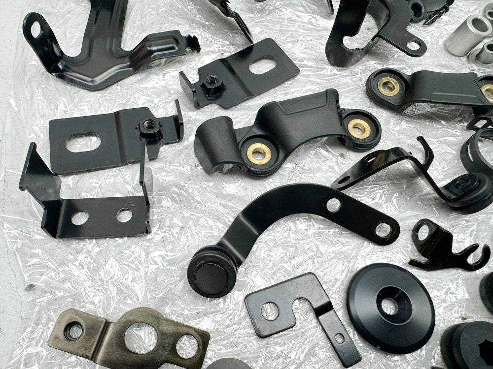 TRIUMPH SPEED TRIPLE 1050 R ABS NN01 Screws Nuts Small Parts for Frame