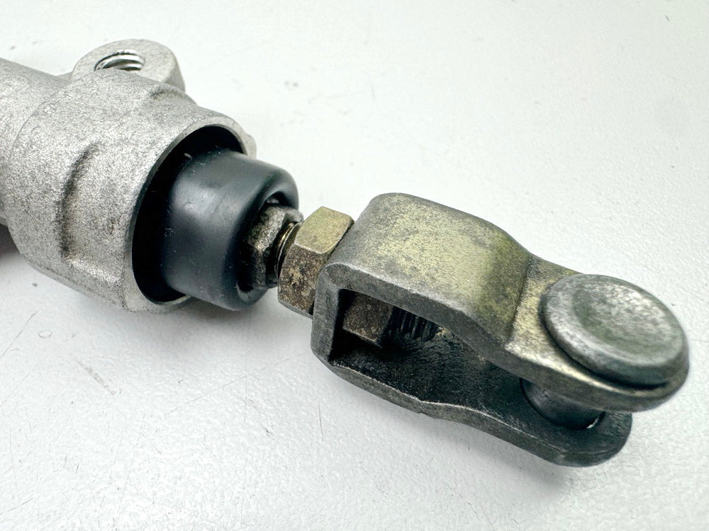 KAWASAKI ZX-10R ZXT00D Bremszylinder hinten Bremspumpe Fußbremszylinder 06-07