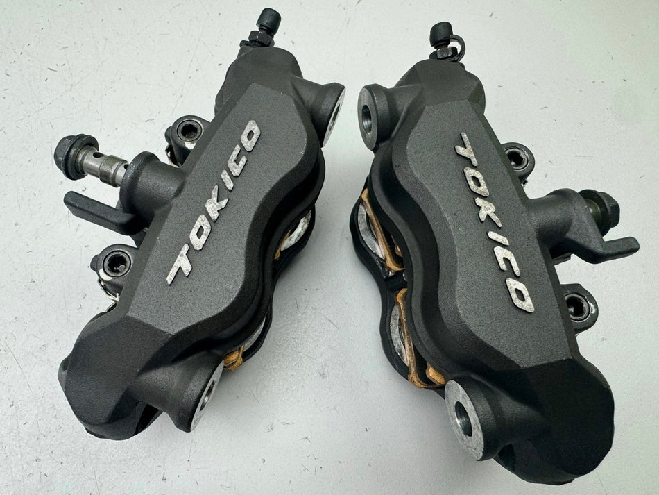 KAWASAKI ZX-10R ZXT00D Bremssattel vorn Tokico links rechts Bremszange 06-07