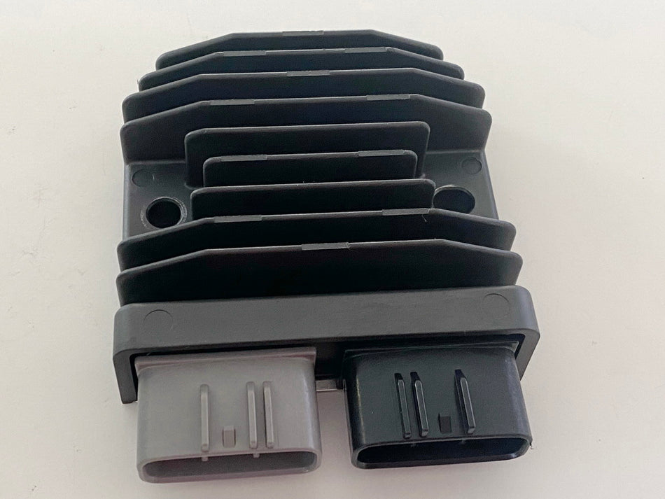YAMAHA MTN 1000 MT-10 RN78 Voltage Regulator Rectifier Original