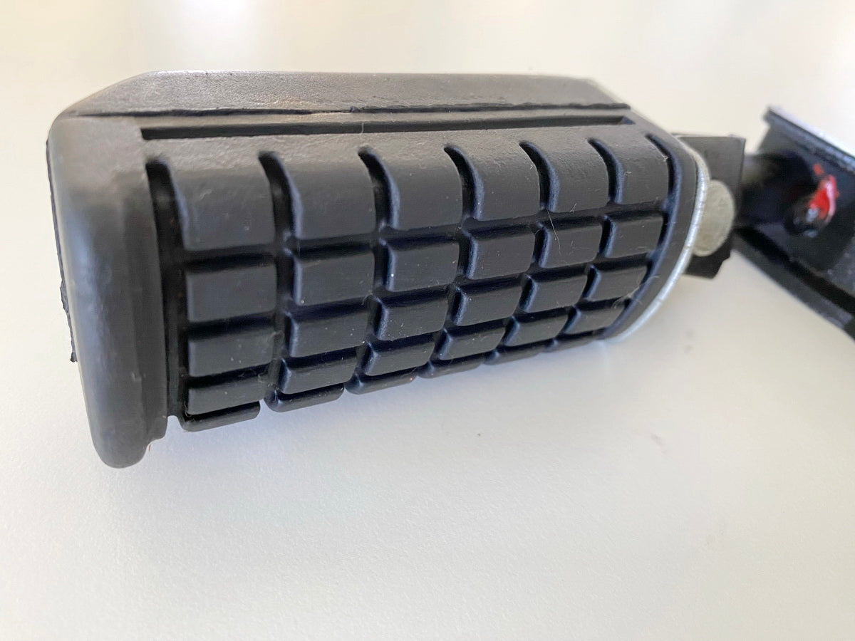 Daelim Otello SG 125 F Reposapiés izquierdo trasero Soporte de reposapiés