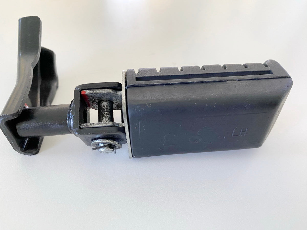 Daelim Otello SG 125 F Reposapiés izquierdo trasero Soporte de reposapiés