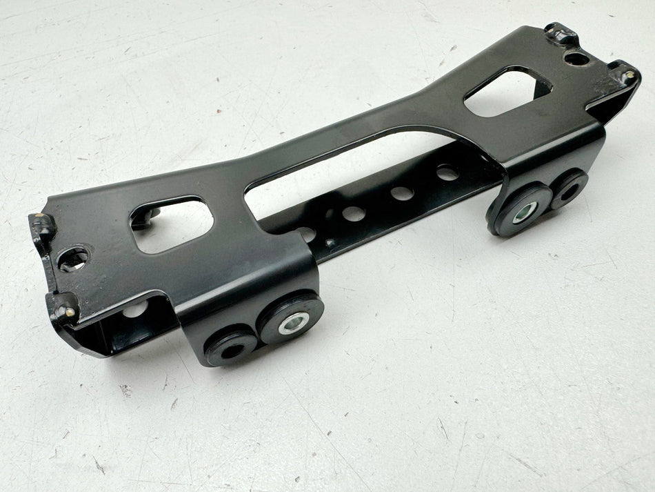 SUZUKI VLR 1800 T WVCT C 1800 R Halterung Blinker hinten Cover Träger Bügel