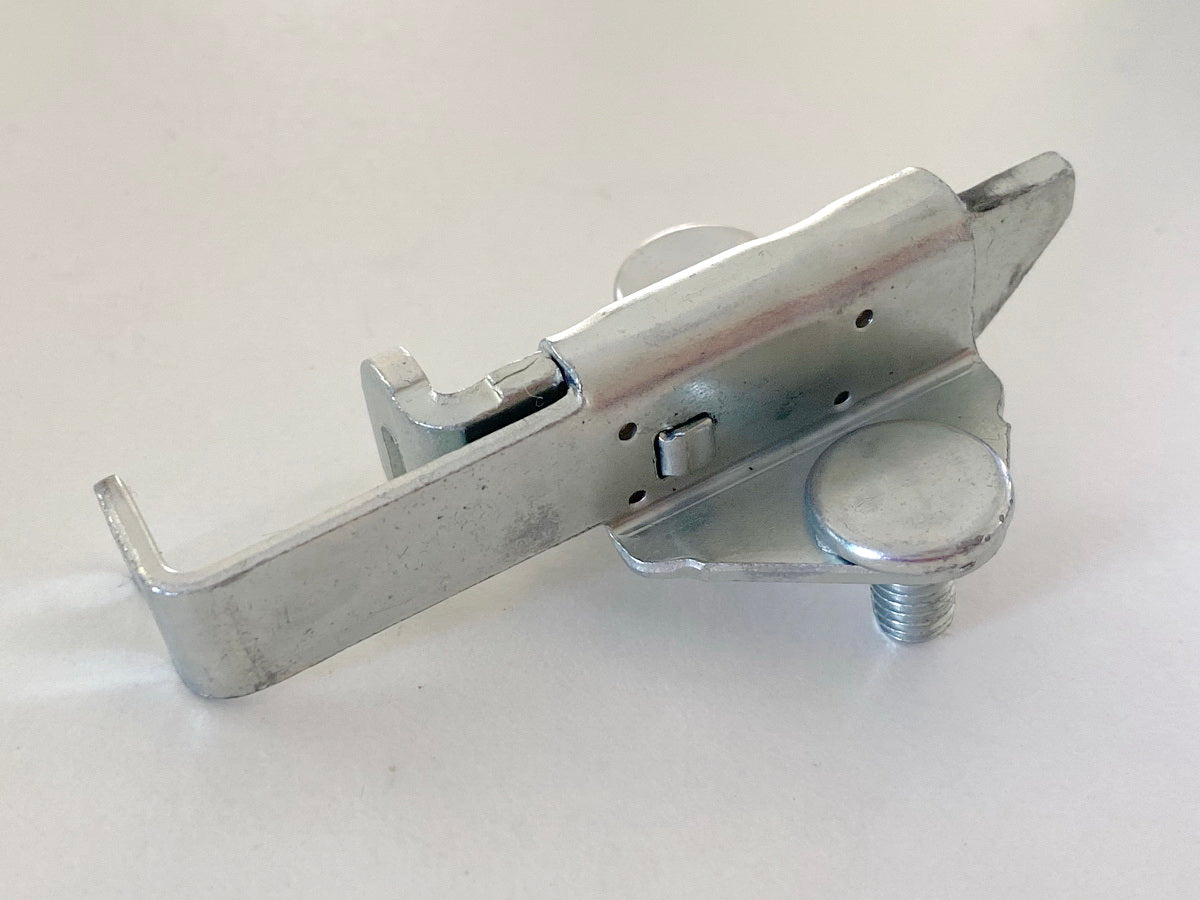 YAMAHA MTN 1000 MT10 RN78 Seat Lock Latch Seat Locking Hook
