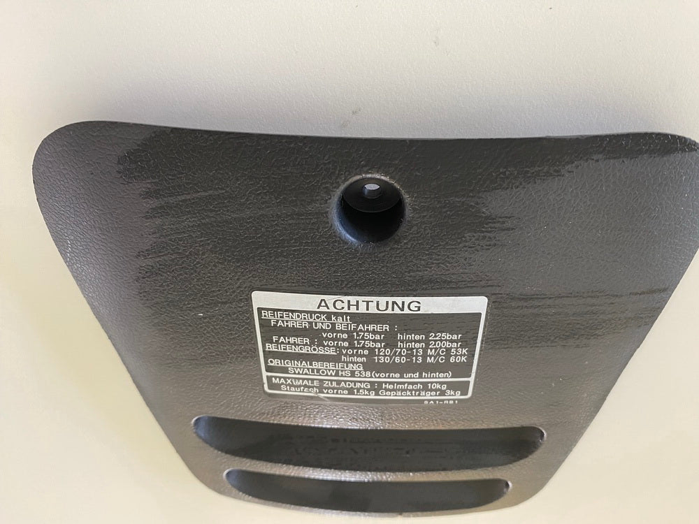 Daelim Otello SG 125 F Carenado Cubierta reposapiés Tapa bajo asiento