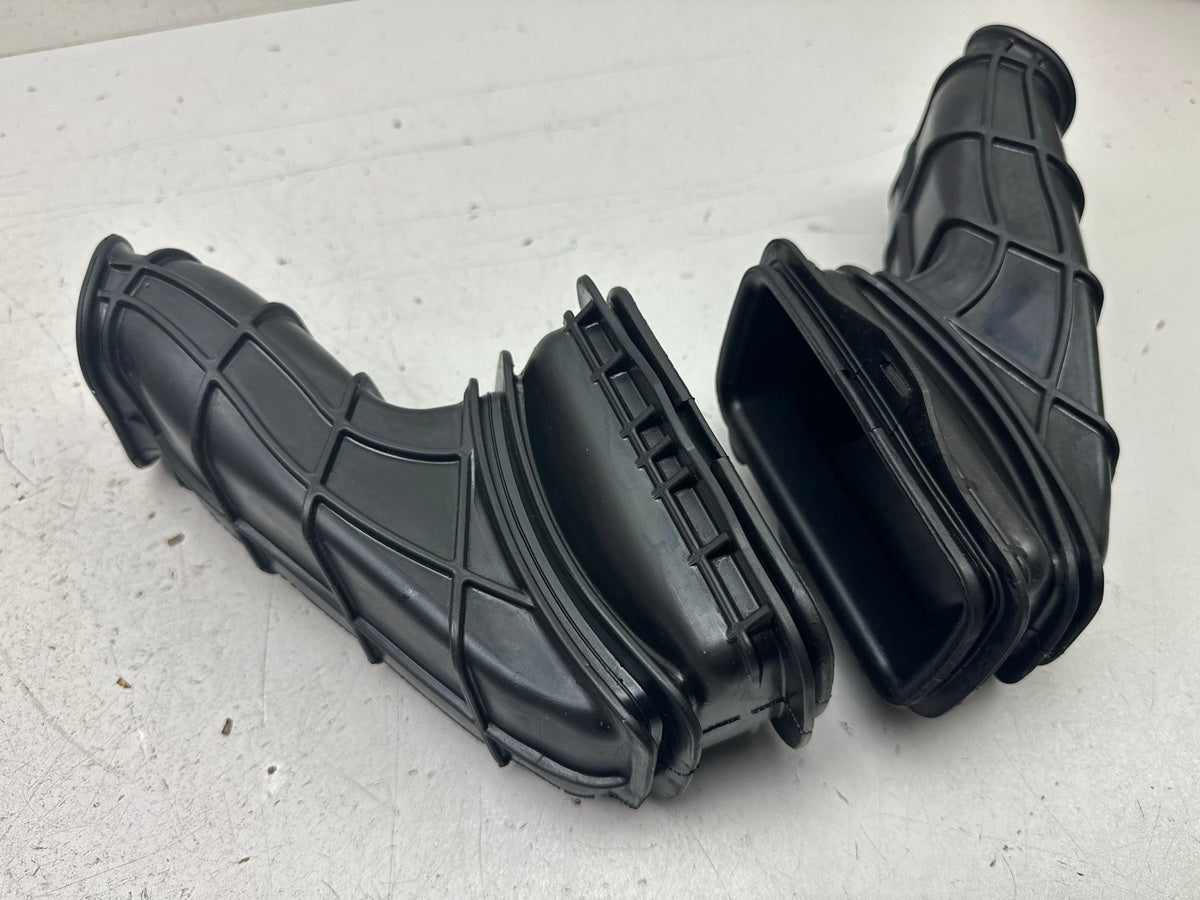 KAWASAKI ZX-10R ZXT00D Luftkanal links rechts Ansaugkanal Ram Air Gummi 06-07